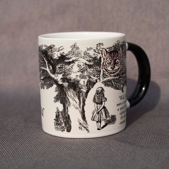 8 oz. Alice In Wonderland Magic-Mug | Disappearing Cheshire Cat | Illustration - Picture 2 of 4